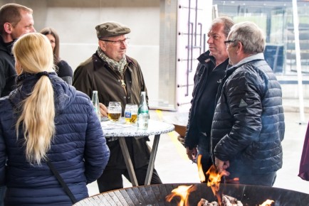 Svoboda Hausmesse 2019 - Feuerstelle und Gäste