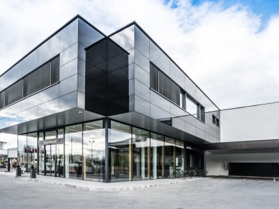 Svoboda Metalltechnik Firmensitz Sebersdorf/Bad Waltersdorf moderner Zubau Bürogebäude und Schauraum