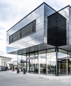 Svoboda Metalltechnik Firmensitz Sebersdorf/Bad Waltersdorf moderner Zubau Bürogebäude und Schauraum