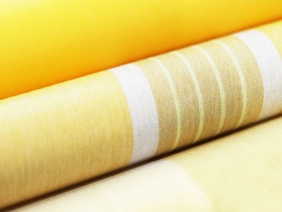Stoffe für Markisen, Gelbtöne mit weiß, vollfarbig und mit Muster | Svoboda
