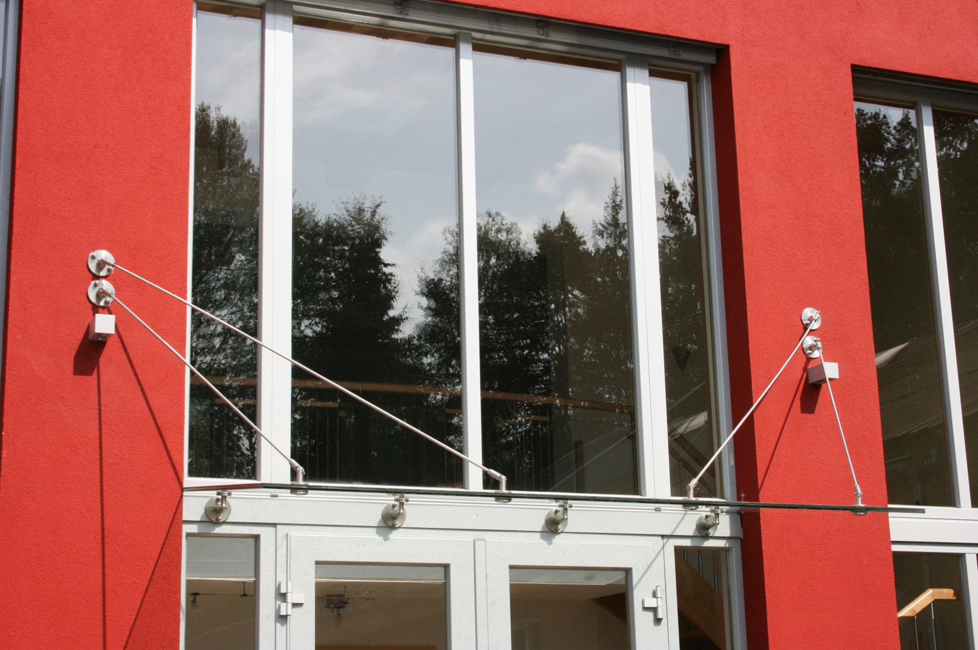 Nurglasvordach 03 b | Eingangsdach aus Edelstahl und Glas | Svoboda Metalltechnik