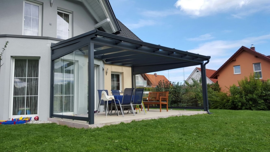 Terrassendach Alu 68 a | Alu-Glas-Dach individuell an Haus-Sonderform mehreckig angepasst | Svoboda