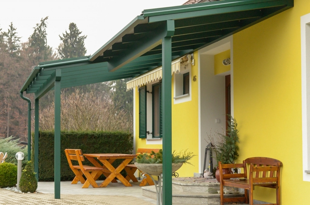 Vordach Alu 21 b | Kombination aus Terrassendach und Eingangsdach mossgrün | Svoboda