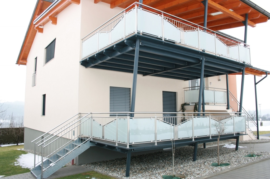 Zubau 13 | Terrassenanbau zweistöckig, Alu anthrazit mit Stahlstiege + Niro-Glas-Geländer | Svoboda