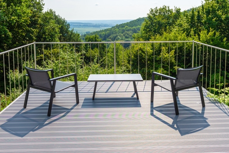 B Alu 18 b | Outdoor-Boden-Belag für die Terrasse aus grau beschichtetem Aluminium | Svoboda
